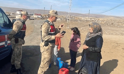 Ardahan’da jandarma KADES için köy köy bilgilendiriyor