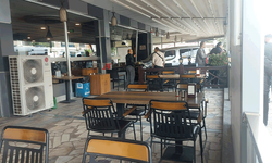 Aydın'da 15 yaşındaki sürücü iş yerine daldı: 1 yaralı