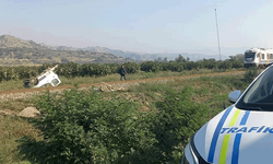 Aydın'da trenin çarptığı kamyonet ikiye bölündü: 1 yaralı