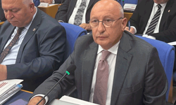 Çakırözer’den Bakan Fidan’a: “Tam 23 sayfa konuştunuz, bir kez ‘demokrasi’ demediniz!”