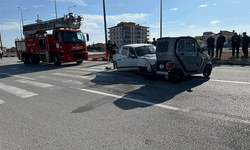 Çorum'da otomobil ile elektrikli araç çarpıştı: 3 yaralı