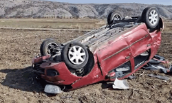 Çorum'da otomobil takla attı: 1 yaralı