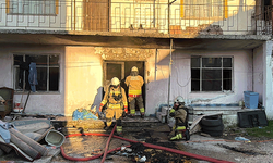 Düzce’de yangında dumandan etkilenen 5 kişi hastaneye kaldırıldı