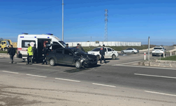 Edirne'de iki otomobil çarpıştı: 8 yaralı