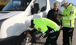 Erzincan’da okul servislerine kış lastiği denetimi yapıldı