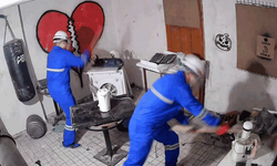 Eskişehir’de stres evi açıldı: Bin TL’ye eşyaları kırıp rahatlıyorlar!