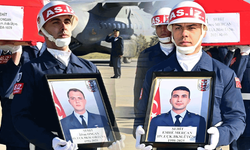 İki hava şehidi uçakla Eskişehir’e getirildi