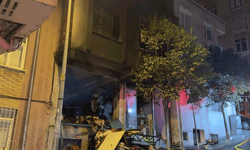 İstanbul'da iş yerinde çıkan yangın binayı sardı