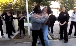 İzmir'de kız öğrenciler birbirine girdi