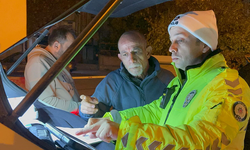 Kayseri'de ehliyetsiz sürücünün otomobilini almaya gelen şahıs da ehliyetsiz çıktı