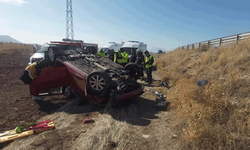 Konya'da otomobil şarampole yuvarlandı: 1 ölü 2 yaralı