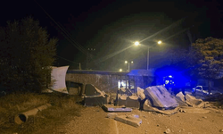 Malatya'da devrilen tır nedeniyle yol kapandı