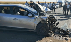 Mardin'de iki otomobil çarpıştı: 6 yaralı