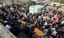 Parfüm tesisindeki yangında ölen 6 kişi defnedildi