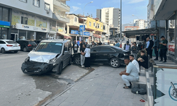 Saniyelerle ölümden döndü: Osmaniye’de kaza kameralara yansıdı