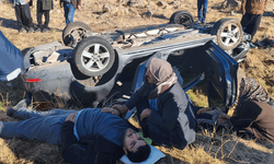 Şanlıurfa'da aile faciası: Araç şarampole uçtu, 4 kişi yaralandı
