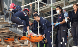 Antalya'da inşaat işçisi iskeleden düştü