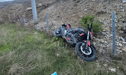 Bilecik’te motosiklet köprüden uçtu