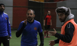 Bu maçta pas işaret dili ile isteniyor, gol sesi çıkmıyor