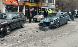 Burdur’da iki otomobil çarpıştı: 1 yaralı