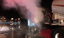 Burdur'da tır yanarak kullanılmaz hale geldi