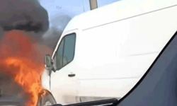 Bursa'da alev alan servis minibüsü küle döndü