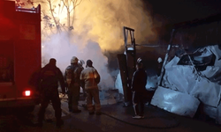 Bursa'da gece saatlerinde yangın paniği: 1 yaralı