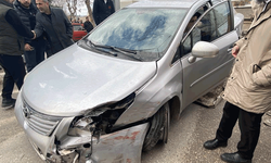 Çorum’da üç araç çarpıştı