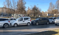 Elazığ’da buzlanma zincirleme kazaya neden oldu