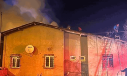 Erzincan'da köy konağı eklentisinde yangın çıktı