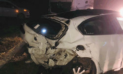 Eskişehir yolunda otomobil ile tır çarpıştı: 2 yaralı