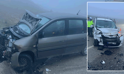 Eskişehir yolunda otomobiller çarpıştı: Yaralılar hastaneye kaldırıldı