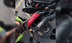 Eskişehir’de insanlık dersi: Kaza yapan motosikletliye böyle yardım etti