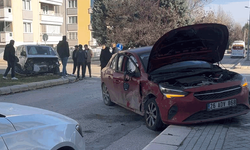 Eskişehir’de kaza: İki araç hurdaya döndü