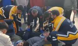 Gaziantep’te otomobile arkadan çarpan motosiklette 2 kişi yaralandı