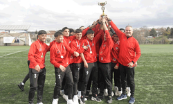 Genç futbolculardan Eskişehir’de kıyasıya mücadele