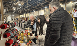 Hanımeli Sokak’ta yeni yıl alışverişi başladı