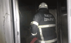 Hatay'da yanan konteyner kullanılamaz hale geldi