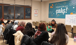 Hızır Bey Yurdu’nda gitar kursu devam ediyor