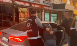 İstanbul’da çalıntı motosiklet ve ruhsatsız tabanca ile yakalandılar