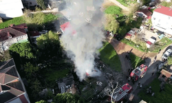 İstanbul'da gecekonduda yangın: Alevler gökyüzünü kapladı