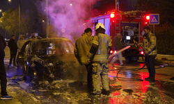 İstanbul'da seyir halindeki otomobil alev topuna döndü
