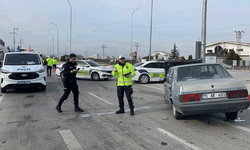 Karaman'da otomobiller çarpıştı: 3 yaralı