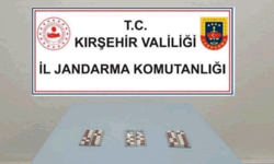 Kırşehir'de jandarma yol uygulamasında uyuşturucu hap ele geçirdi