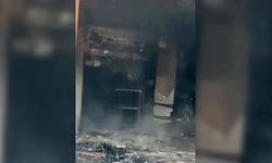 Kocaeli'de oto tamir dükkanı ve 2 araç çıkan yangında küle döndü