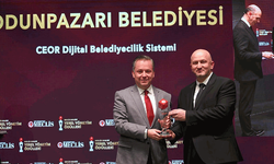 Meclis Dergisi’nden Odunpazarı Belediyesi’ne ödül