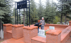 Prof. Dr. Orhan Oğuz’a büyük saygısızlık: Anadolu Üniversitesi harekete geçti