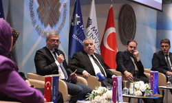 Rektör Adıgüzel aile paneline katıldı