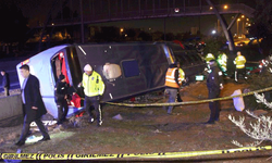 Adana’da yolcu otobüsü devrildi: 8 yaralı