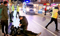 Aksaray'da otomobilin çarptığı motosiklet sürücüsü yaralandı